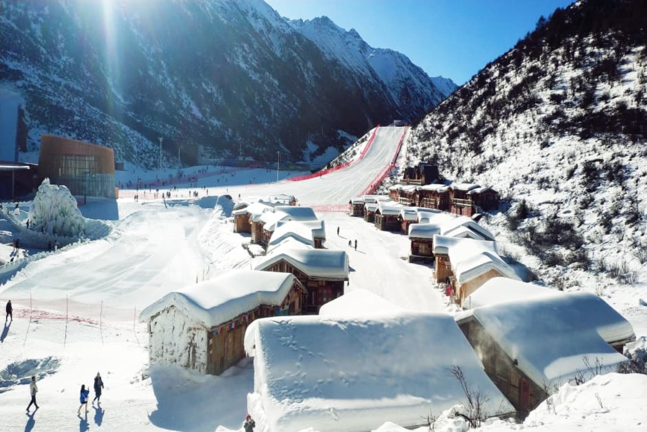 KHÁM PHÁ VẺ ĐẸP TỨ XUYÊN 6N5Đ